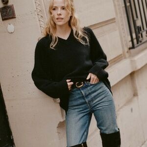 Doen Merit Sweater in black